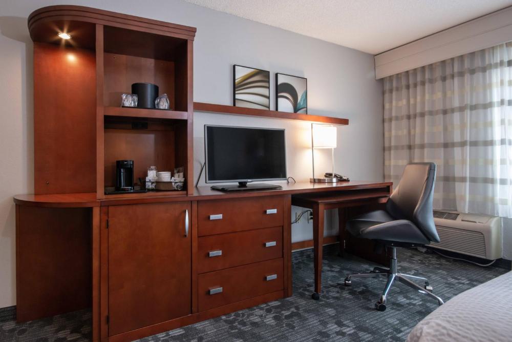 King Room with Sofa Bed - Communication Assistance interior
